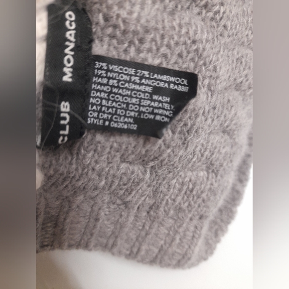 Club Monaco - Cashmere Blend Winter Hat/Toque - Picture 4 of 7